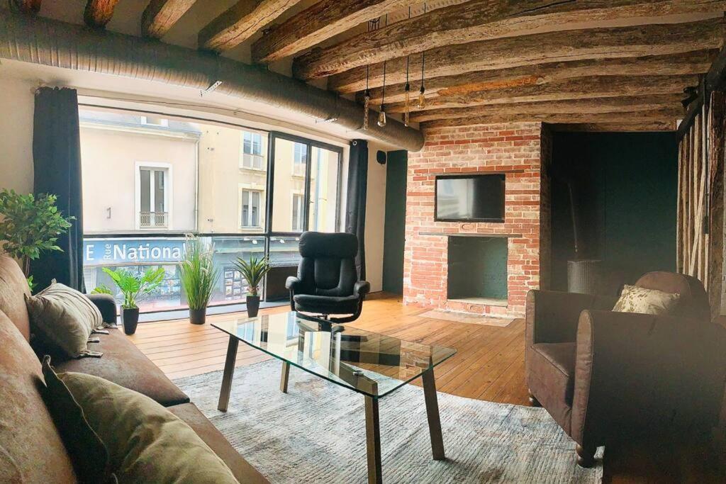 Grand Appartement Charme Ancien Et Confort Le Mans Eksteriør billede